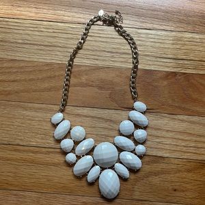 Chunky necklace.